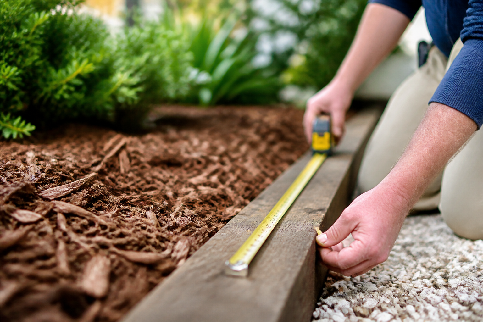 Bark Mulch Calculator: Never Run Short (or Waste Money) on Your Next Landscaping Job