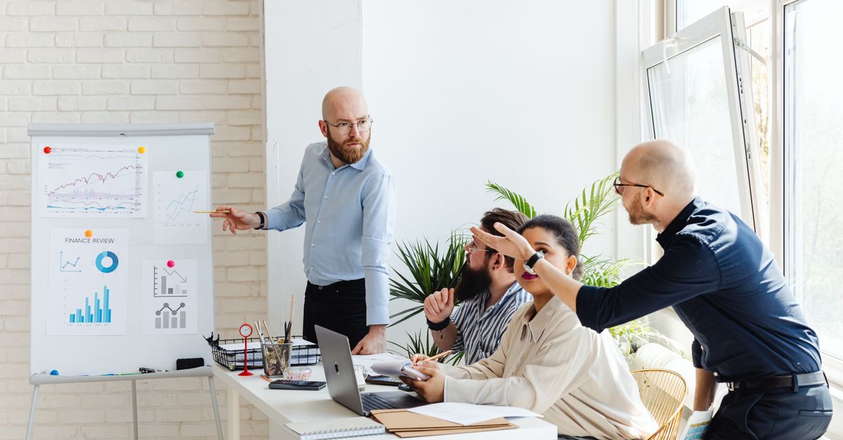Keyword Research for Beginners: Stop Guessing, Start Ranking (Without Losing Your Mind)